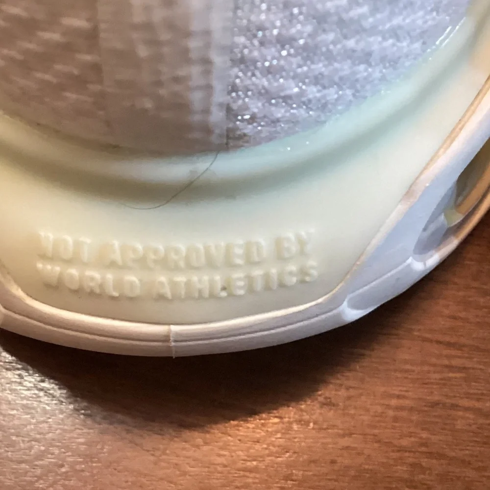 NIKE VOMERO PREMIUM MENS 10.5 - Picture 11 of 13